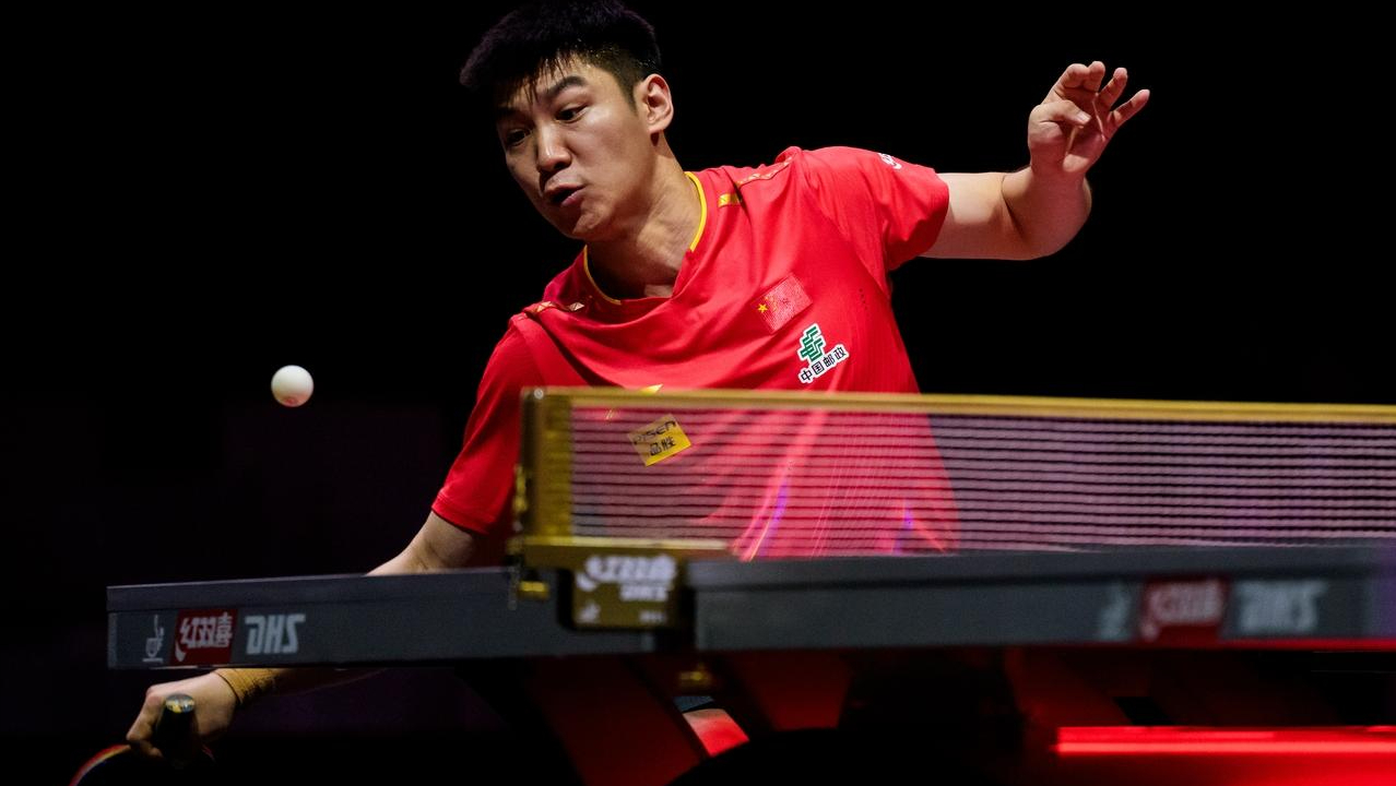 还是那个淘汰张本的薛飞吗？0-3溃败无缘8强，第三局关键发球失误