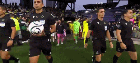 在线体育游戏娱乐平台-半场:纳什维尔0-0迈阿密,梅西机会略少,法尔孔伤退